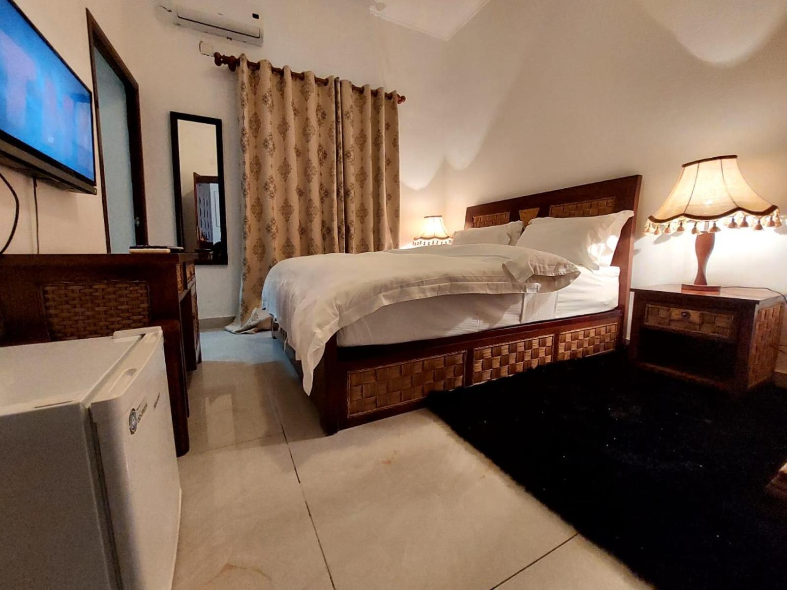 Hotel Residencial Ramire-Tour Benguela ภายนอก รูปภาพ