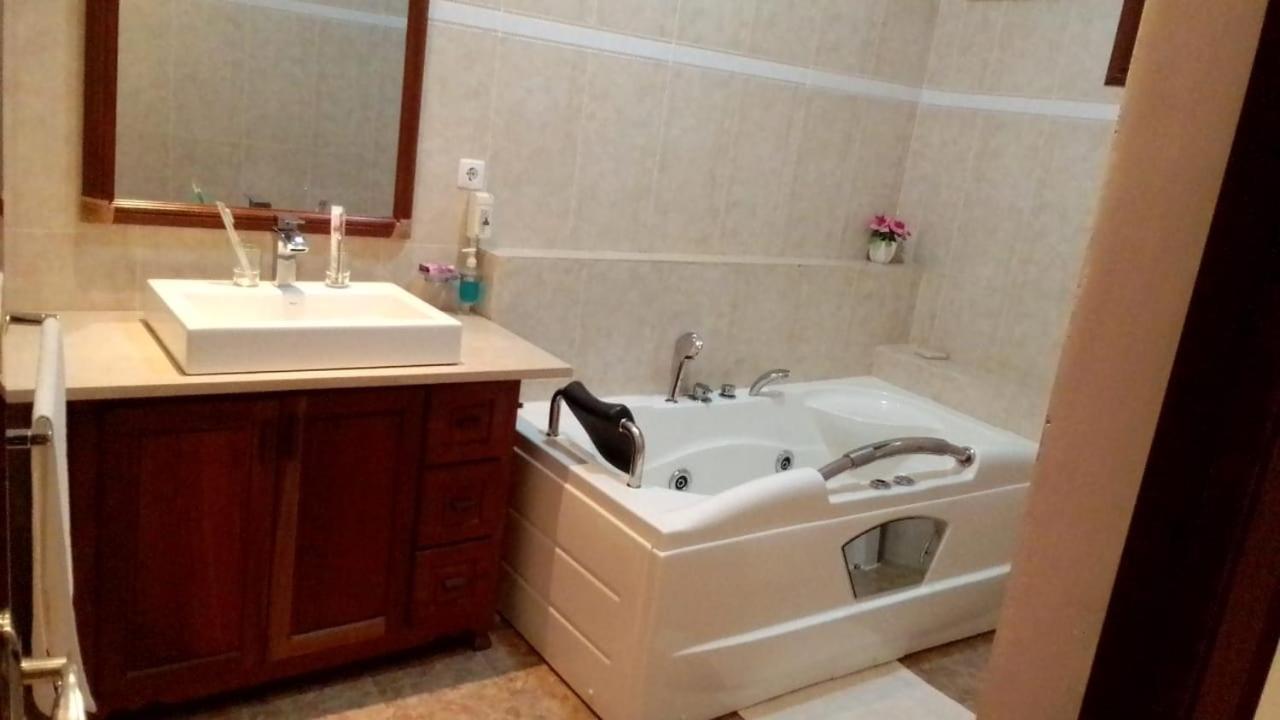 Hotel Residencial Ramire-Tour Benguela ภายนอก รูปภาพ