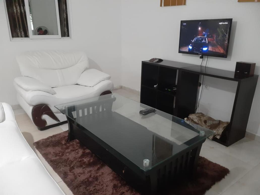 Hotel Residencial Ramire-Tour Benguela ภายนอก รูปภาพ